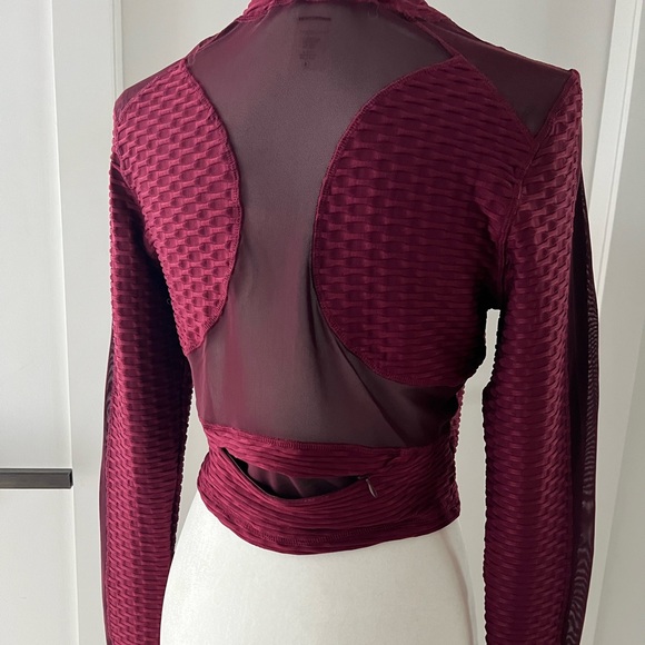 NWOT | Fashion Nova | Textured Crop Active Jacket | Small | Burgundy - Picture 8 of 12